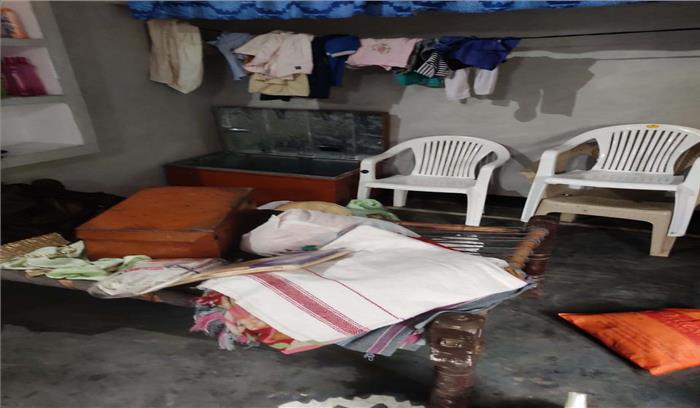 तीन घरों का ताला तोड़कर लाखों की चोरी