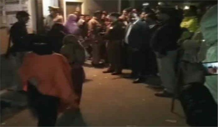 लखनऊ : छात्राओं से उत्पीड़न के आरोप में मदरसा प्रबंधक गिरफ्तार, 51 लड़कियां छुड़ाई गईं​​​​​​​