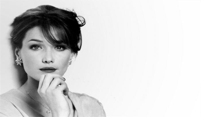 हम लोकतंत्र में हैं और कुछ भी करने के लिए स्वतंत्र हैं: कार्ला ब्रूनी हम लोकतंत्र में हैं और कुछ भी करने के लिए स्वतंत्र हैं: कार्ला ब्रूनी