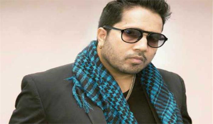 मैं सुपरस्टार की श्रेणी से संबंधित नहीं हूं: मीका सिंह