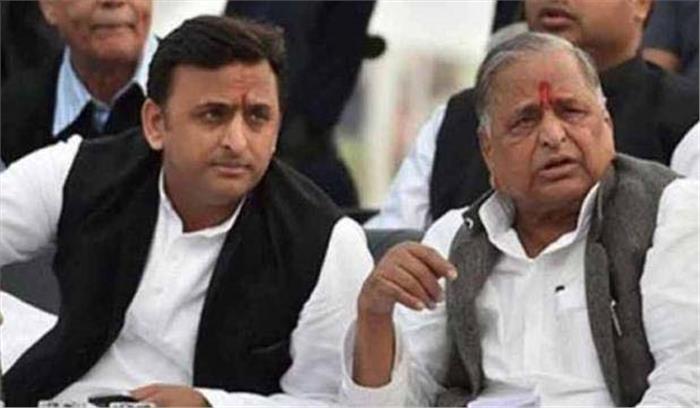 आय से अधिक संपत्ति मामले में बढ़ सकती हैं मुलायम-अखिलेश की मुश्किल, सुप्रीम कोर्ट ने सीबीआई  से मांगा जवाब