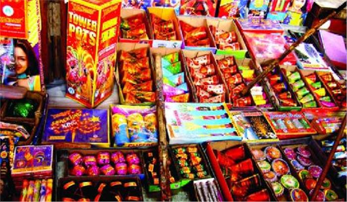 पटाखा बिक्री पर प्रतिबंध से मुसीबतें बढ़ीं
