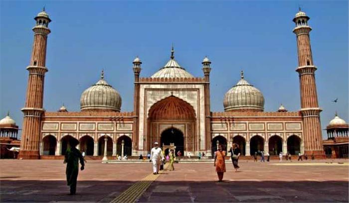 मस्जिद में महिलाओं के प्रवेश पर रोक मामले में केंद्र से जवाब तलब