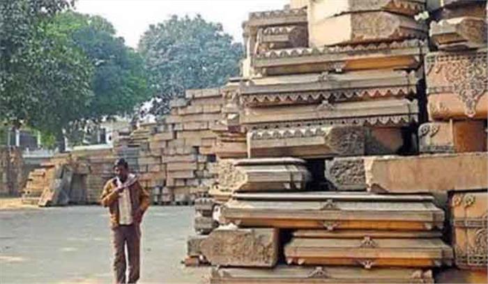 जब धवन ने कहा: गैर अनुकूल माहौल में बहस करना मुश्किल है