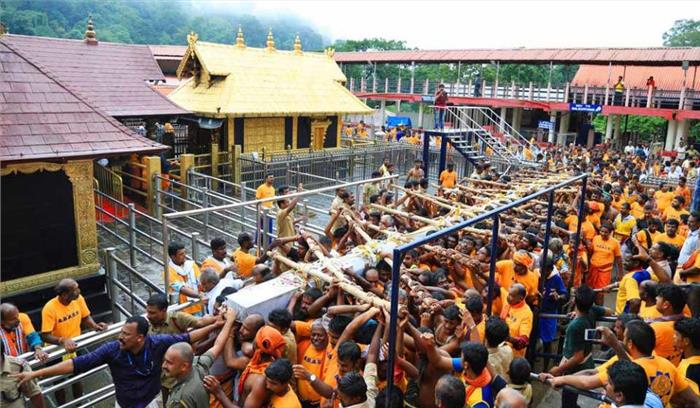 सबरीमाला मंदिर में आज पहली बार महिलाएं करेंगी प्रवेश, विरोध-प्रदर्शन जारी 