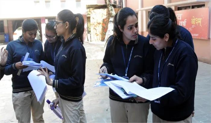 सुप्रीम कोर्ट ने 10वीं, 12वीं की परीक्षाएं रद्द करने संबंधी अधिसूचना मंजूर की