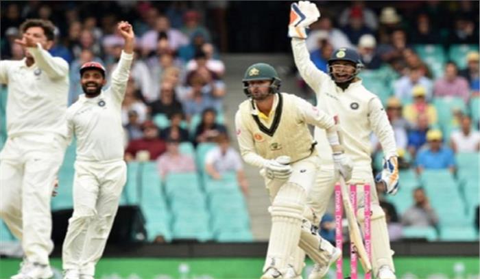 सिडनी टेस्ट: 31 साल बाद अपने घर में फॉलोऑन खेल रही आस्ट्रेलिया