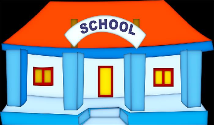 टीसी काटने के मामले में अभिभावकों ने जिला विद्यालय निरीक्षक से की मुलाकात