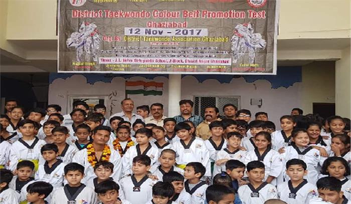 ताइक्वांडो विजेताओं को किया पुरस्कृत ताइक्वांडो विजेताओं को किया पुरस्कृत
