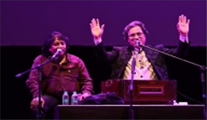 तलत अजीज ने इंडस्ट्री में पूरे किए 40 साल