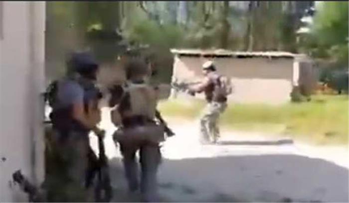 तालिबान ने अफगानिस्तान के पूर्वोत्तर में किया हमला, आठ सैनिकों की मौत