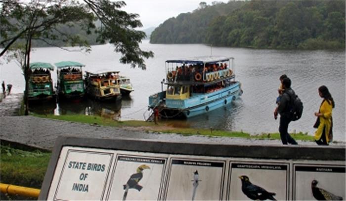 तमिलनाडु ने मुल्लापेरियार बांध के शटर खोले, पेरियार तट पर रहने वालों के लिए हाई अलर्ट तमिलनाडु ने मुल्लापेरियार बांध के शटर खोले, पेरियार तट पर रहने वालों के लिए हाई अलर्ट