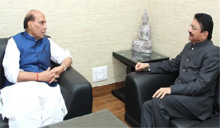 तमिलनाडु का राजनीतिक घटनाक्रम आंतरिक मामला : राजनाथ