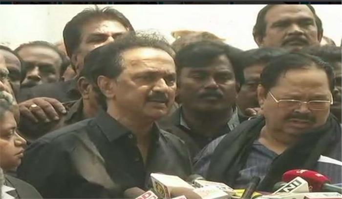 स्टरलाईट मामला: द्रमुक सदस्य काली कमीज पहनकर विधानसभा पहुंचे