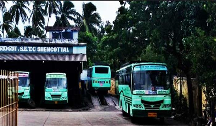 बस डिपो की छत गिरने से 8 की मौत, 3 घायल