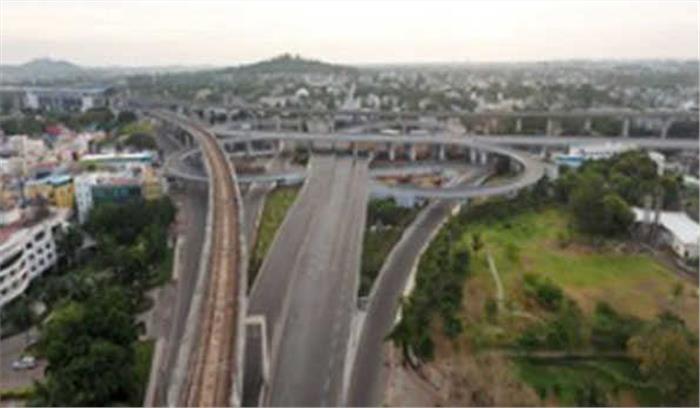 तमिलनाडु के तीन जिलों और चेन्नई में कर्फ्यू जैसे हालात तमिलनाडु के तीन जिलों और चेन्नई में कर्फ्यू जैसे हालात