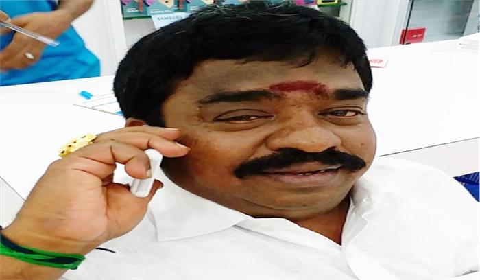 टीटीवी दिनाकरण से भेंट पर राजवर्मन अन्नाद्रमुक से निष्कासित