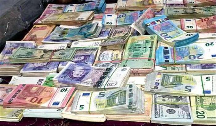 चेन्नई हवाई अड्डे पर 18. 5 लाख कीमत की विदेशी मुद्रा बरामद