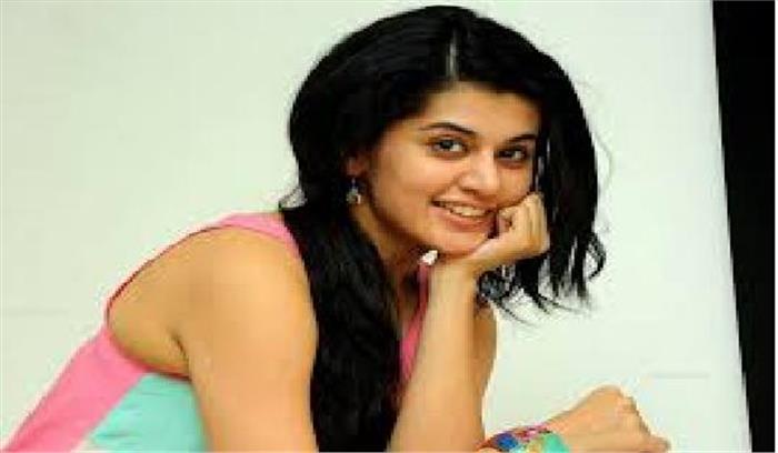 तापसी और अक्षय ने आत्मरक्षा के तरीके सिखाए