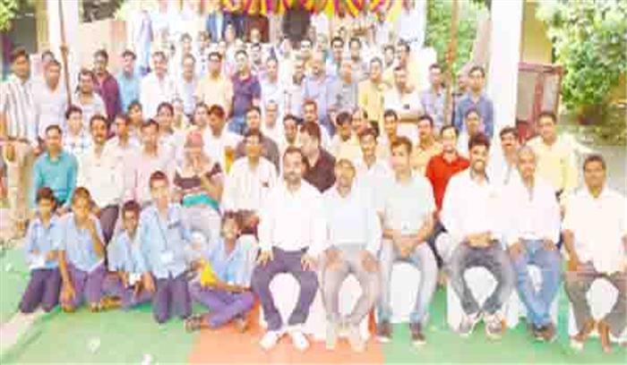 शिक्षक सम्मान एवं भूतपूर्व छात्र मिलन समारोह