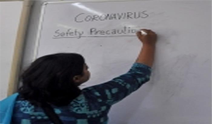 उप्र की शिक्षिका ने 25 स्कूलों में काम करके 1 करोड़ रुपये वेतन लिया! उप्र की शिक्षिका ने 25 स्कूलों में काम करके 1 करोड़ रुपये वेतन लिया!