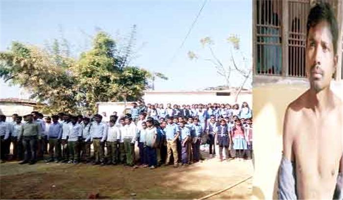 शिक्षक की पिटाई, नहीं खुला स्कूल