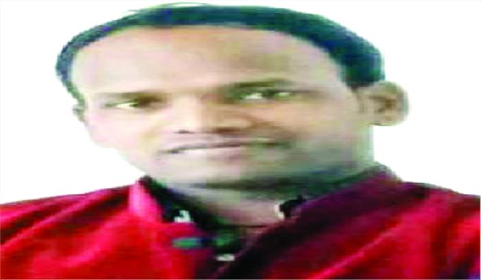 शिक्षक ने अपने विवाह में मांगा स्वच्छता का उपहार