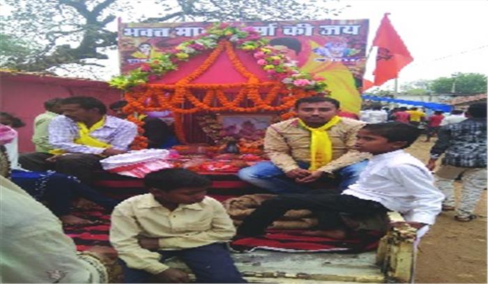 कर्मा जयंती पर 31 जोड़ों की निकली बारात