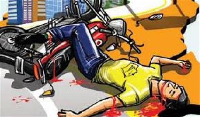 तेलंगाना: सड़क दुर्घटना में 2 बाईक सवार की मौत