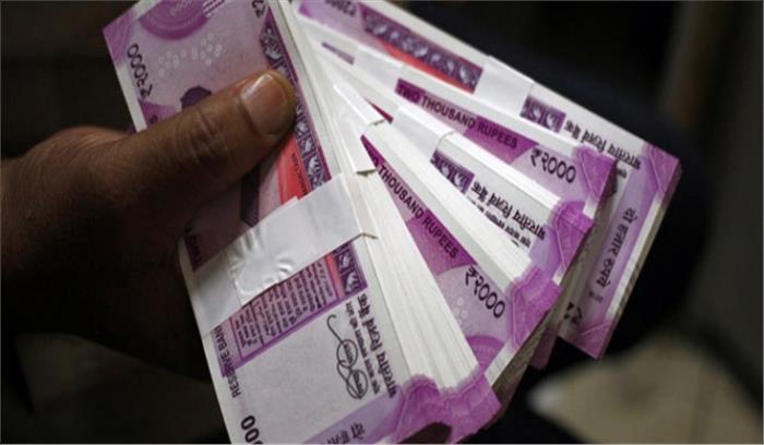 तेलंगाना : राज्य में वाहनों की जांच के दौरान 5.5 करोड़ रुपये की नकदी बरामद तेलंगाना : राज्य में वाहनों की जांच के दौरान 5.5 करोड़ रुपये की नकदी बरामद