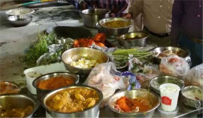 हैदराबाद : दूषित खाद्य पदार्थ खाने से 30 छात्र बीमार हैदराबाद : दूषित खाद्य पदार्थ खाने से 30 छात्र बीमार