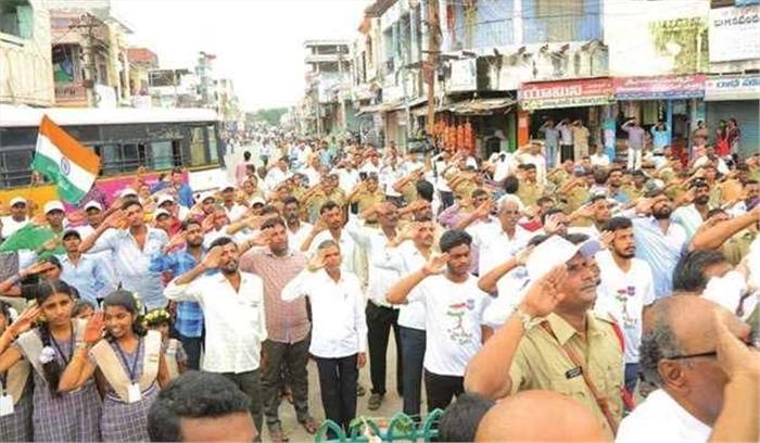 राष्ट्रगान के लिए हर दिन एक मिनट रुकता है तेलंगाना का शहर