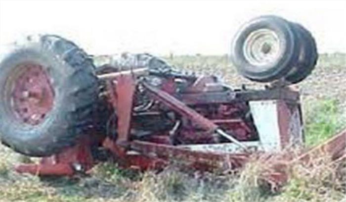 तेलंगाना में ट्रैक्टर पलटने से नौ की मौत 