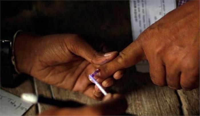 तेलंगाना में तीन राज्यसभा सीटों पर मतदान जारी तेलंगाना में तीन राज्यसभा सीटों पर मतदान जारी