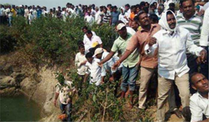 कुंए में गिरा ऑटो रिक्शा, मरने वालों की संख्या बढ़कर 11 हुई