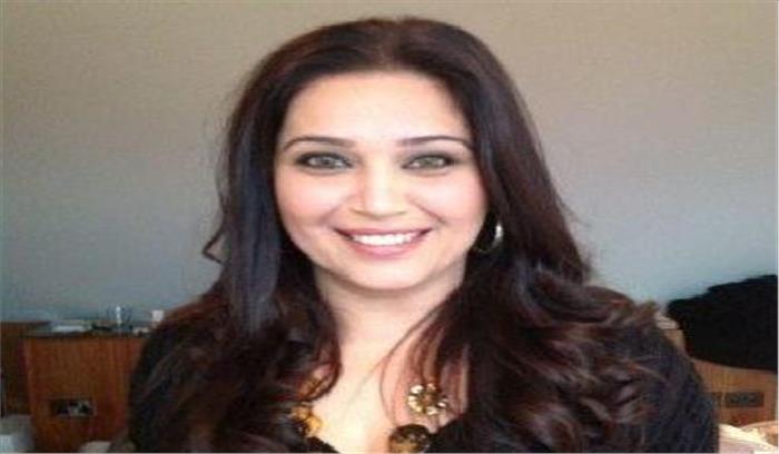 मैं भारत में बसना नहीं चाहती :निकी वालिया