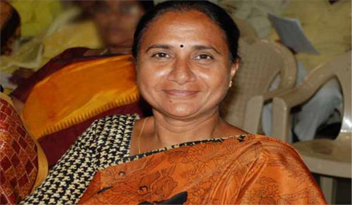 तेलुगू देशम पार्टी  की वरिष्ठ नेता उमा माधव रेड्डी पुत्र समेत टीआरएस में शामिल 