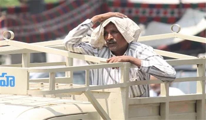 तापमान बुधवार को गुरुग्राम में 44.5, दिल्ली में 43.2 रहा