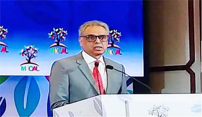 बातचीत के लिए आतंकवाद छोड़े पाक