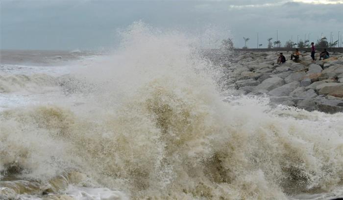 थाईलैंड : तूफान पाबुक के मद्देनजर हजारों को सुरक्षित स्थानों पर पहुंचाया थाईलैंड : तूफान पाबुक के मद्देनजर हजारों को सुरक्षित स्थानों पर पहुंचाया