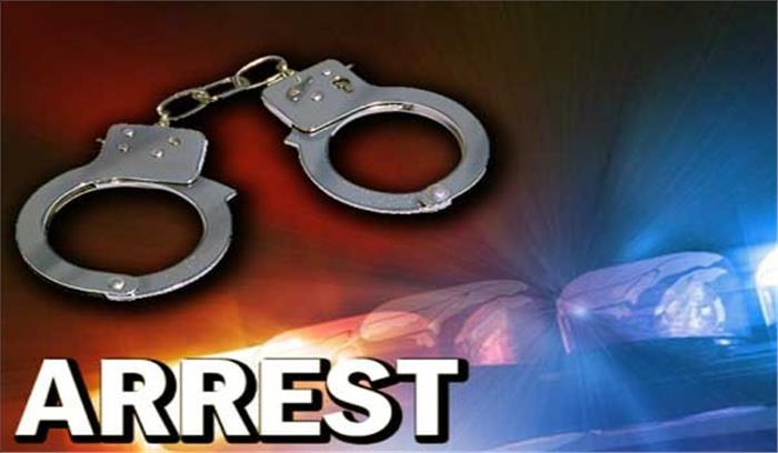 चोरी की मोटरसाइकिल समेत 2 युवक गिरफ्तार