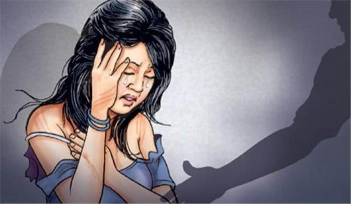 केरल माकपा सचिव के बेटे पर दुष्कर्म का आरोप केरल माकपा सचिव के बेटे पर दुष्कर्म का आरोप