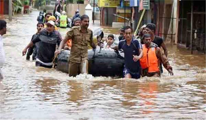 केरल में भारी बारिश से बाढ़, मृतकों की संख्या 95 हुई केरल में भारी बारिश से बाढ़, मृतकों की संख्या 95 हुई