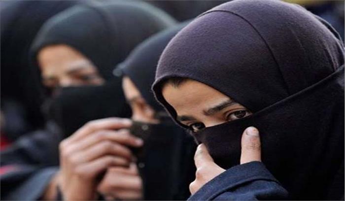 तीन तलाक के खिलाफ विधेयक को मंत्रिमंडल की मंजूरी