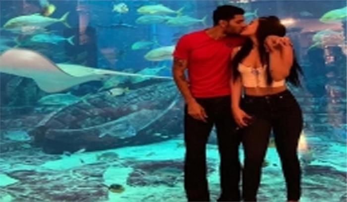 कृष्णा श्रॉफ ने शेयर की बॉयफ्रेंड संग लिपलॉक करने की तस्वीर