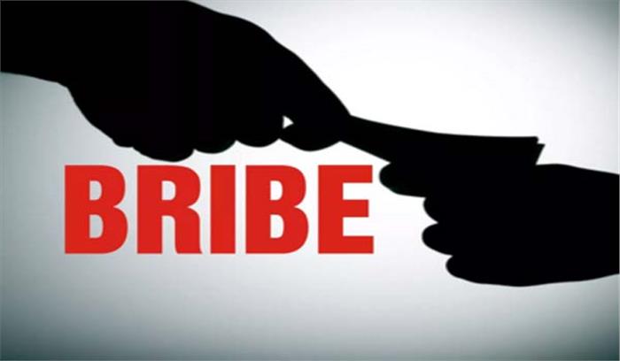 मप्र: रिश्वत मांगने पर किसान ने उसकी जीप में बांधी भैंस