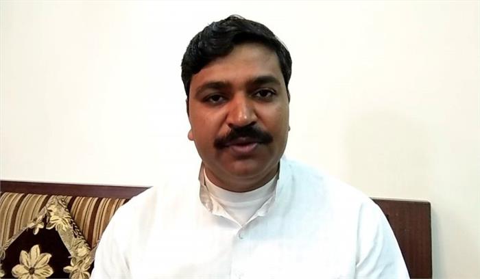 मोदी सरकार की वैक्सीनेशन की रणनीति भारी भूलों की एक खतरनाक काकटेल है: टीकाराम जूली