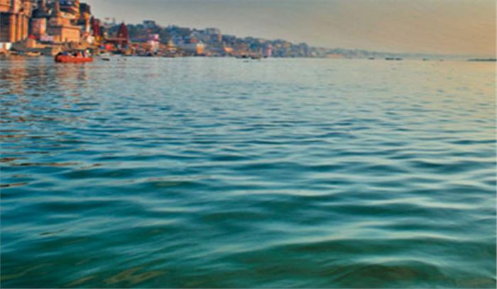 यूपी: सेल्फी लेने के प्रयास में किशोरी गिरी गंगा में