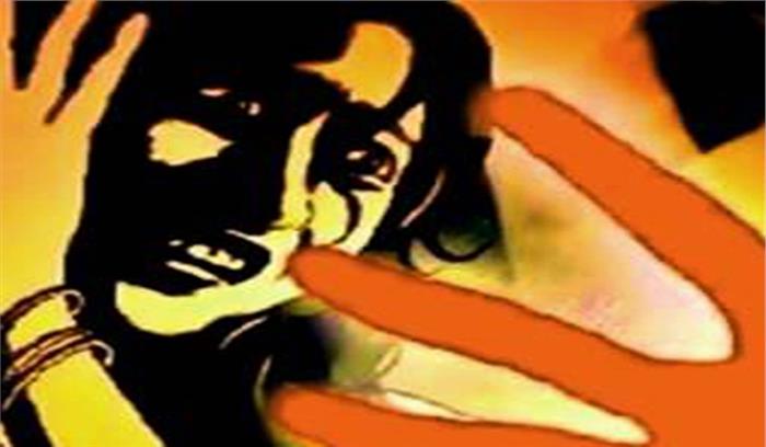 टोल प्लाजा पर चाकू की नोक से महिला का अपहरण, सामूहिक बलात्कार