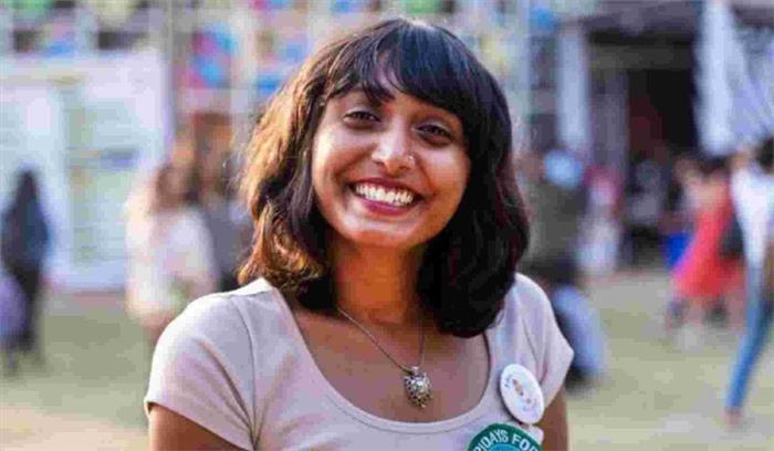 गिरफ्तारी के एक महीने बाद दिशा रवि की पहली पोस्ट, अदालती कार्रवाई पर उठाए सवाल